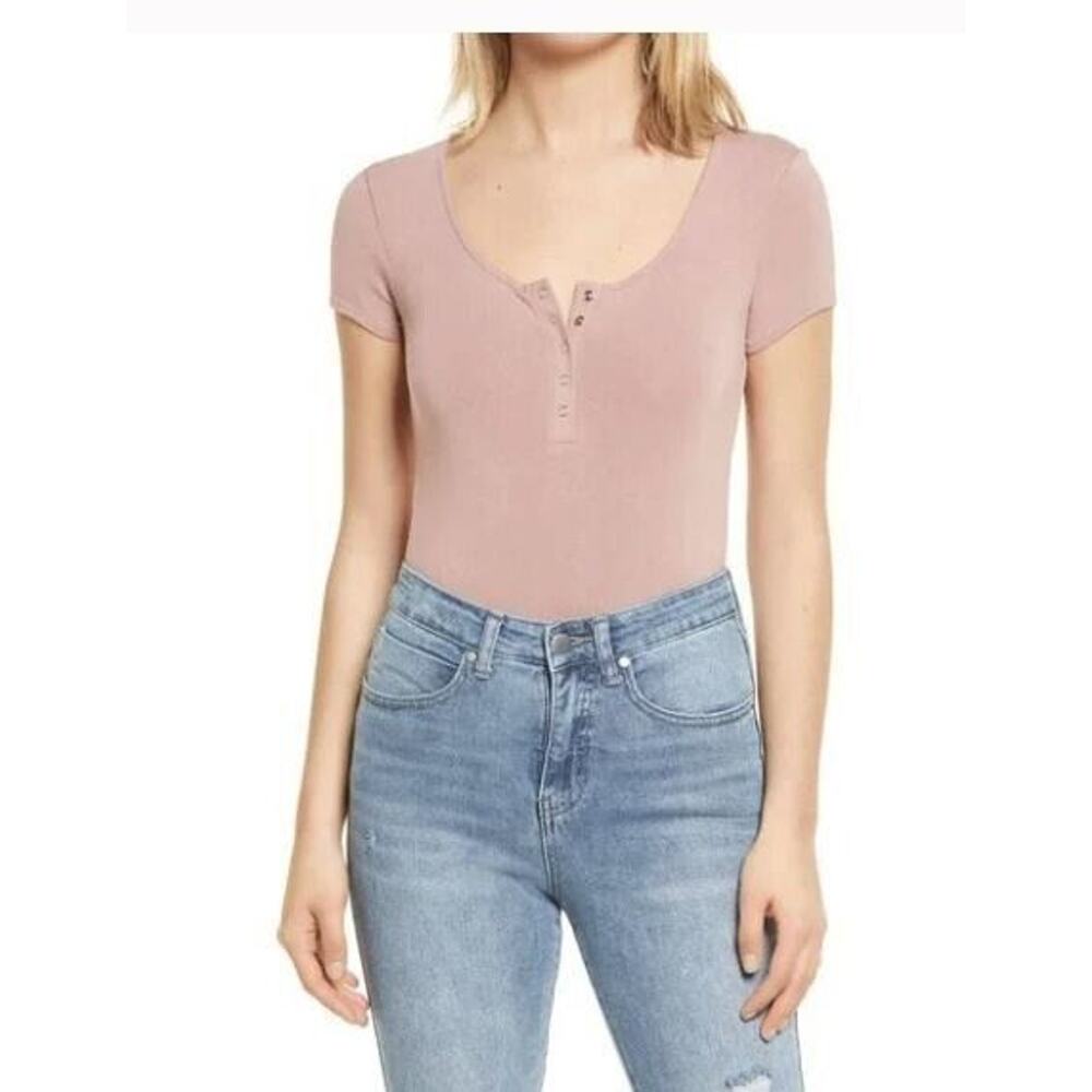 BP Women's Short Sleeve Henley Thong Bodysuit in Tan Nougat Small MSRP‎ $25